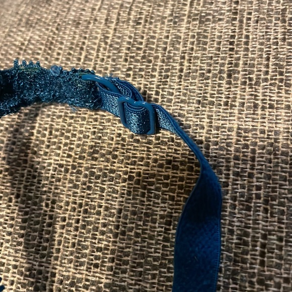 Blue lace bralette - Picture 3 of 6